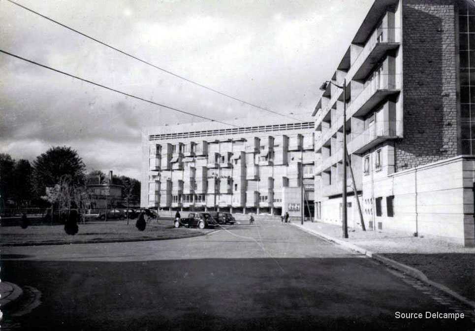 08 Sedan Place Calonne.jpg